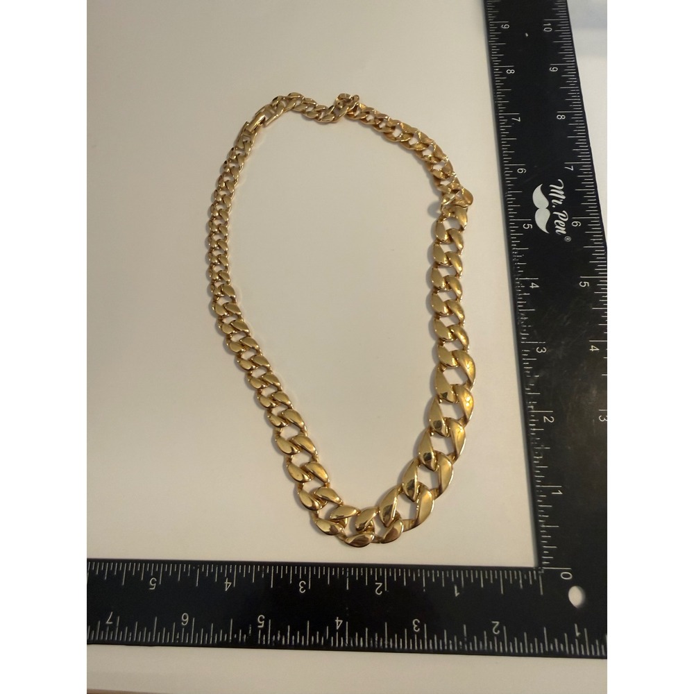 Monet Vintage Gold Tone Graduated Curb Link Chain Necklace Fold Over Clasp 17"